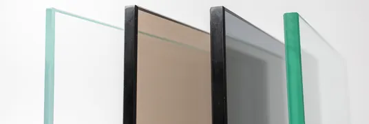 Muestras de cristal claro, bronce, gris y verde, como las que usamos para un espejo ahumado